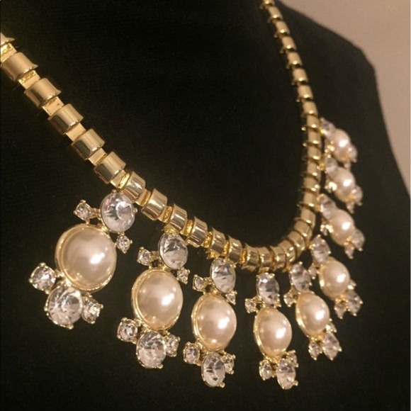 *SOLD* 💕Ted Baker💕 Pearl Bib Rose Gold Necklace - Picture 5 of 8